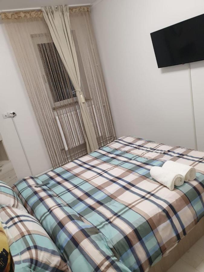 Lucky Apartment Piteşti Buitenkant foto