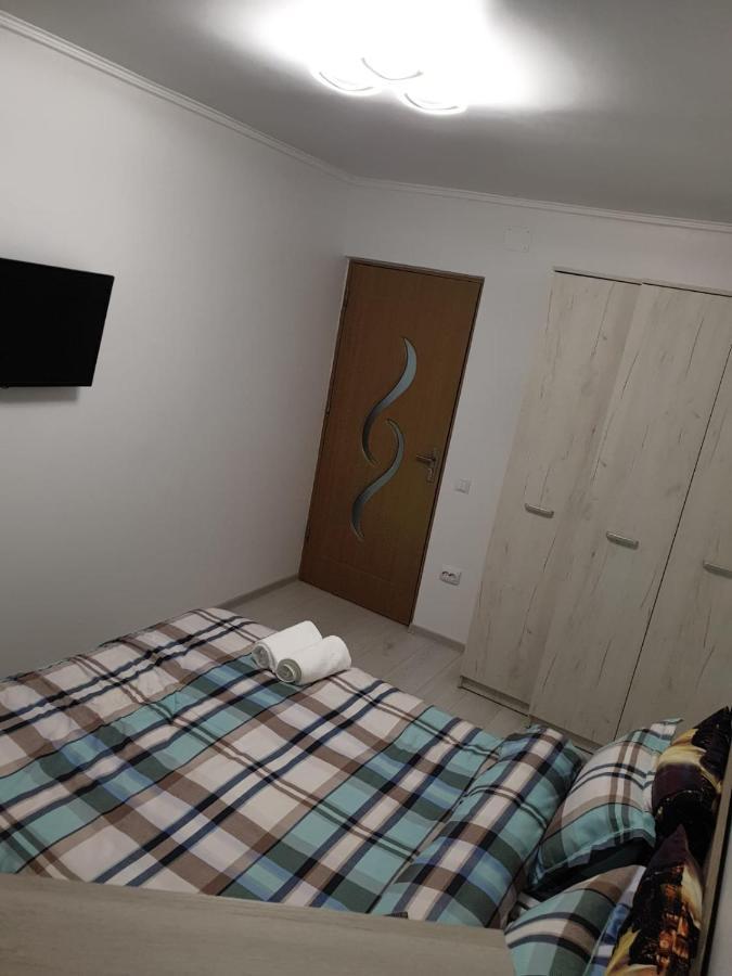 Lucky Apartment Piteşti Buitenkant foto