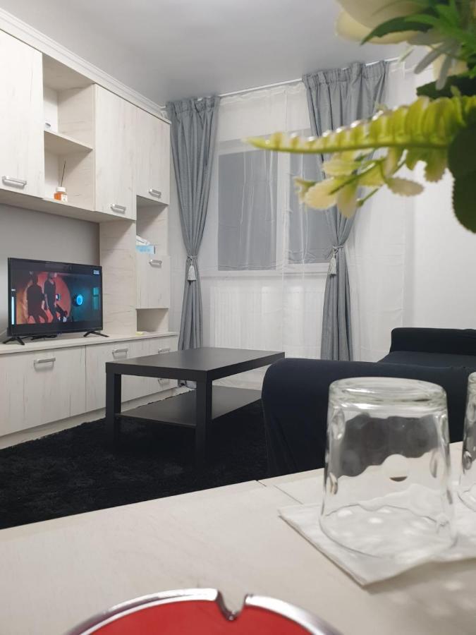 Lucky Apartment Piteşti Buitenkant foto