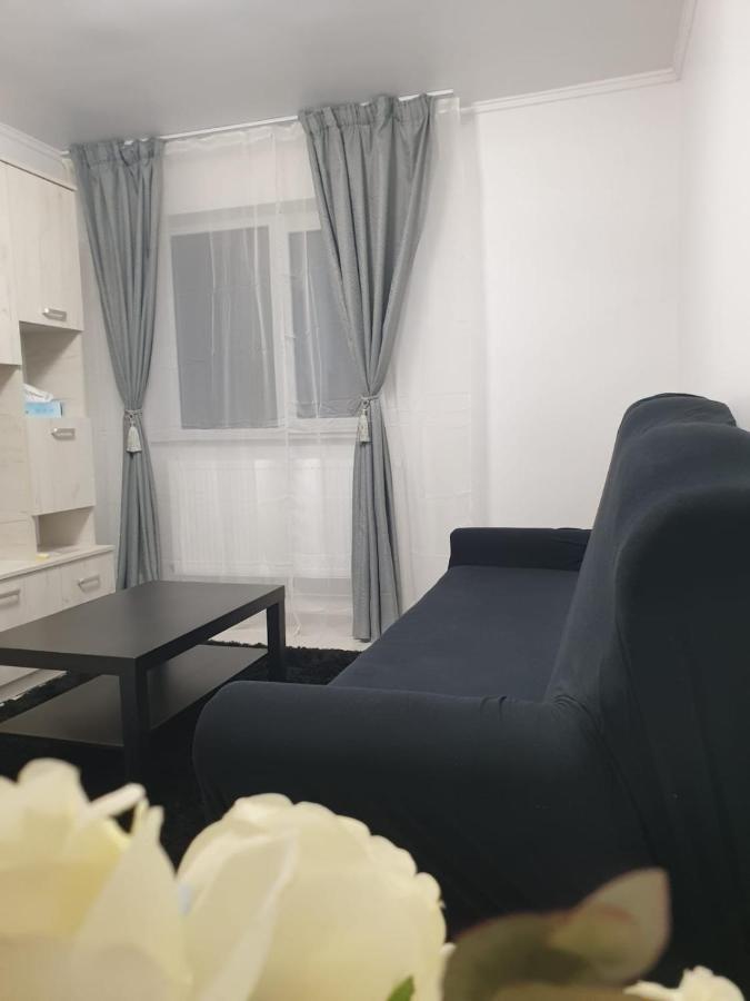 Lucky Apartment Piteşti Buitenkant foto